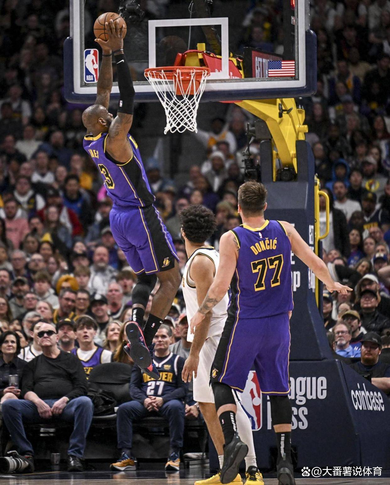 爱游戏电竞今晨突围战来临,洛杉矶湖人围绕CBA季后赛再遭质疑,气氛紧张,身体对抗强度拉满的简单介绍